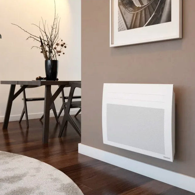 Radiateur blanc Thermor électrique mural, design moderne dans un salon
