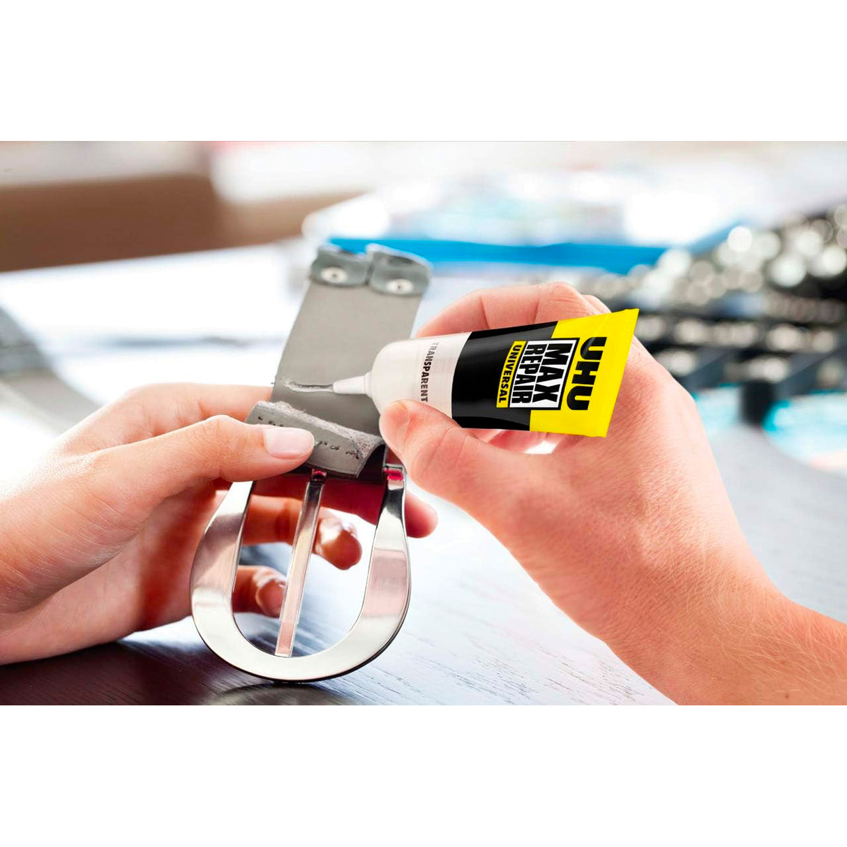 UHU Max Repair universal - Colle puissante et flexible, transparente, idéale pour les chaussures, le caoutchouc, le cuir, tube 45g