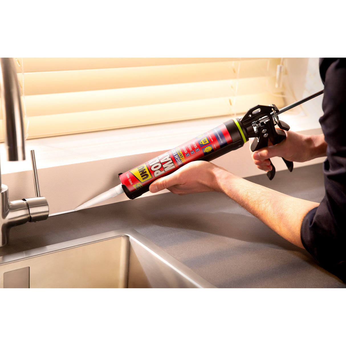 UHU Polymax prise immédiate invisible- Mastic/colle MSP pour coller, assembler et jointer, ultra solide, sans solvants, transparent, cartouche 300 g