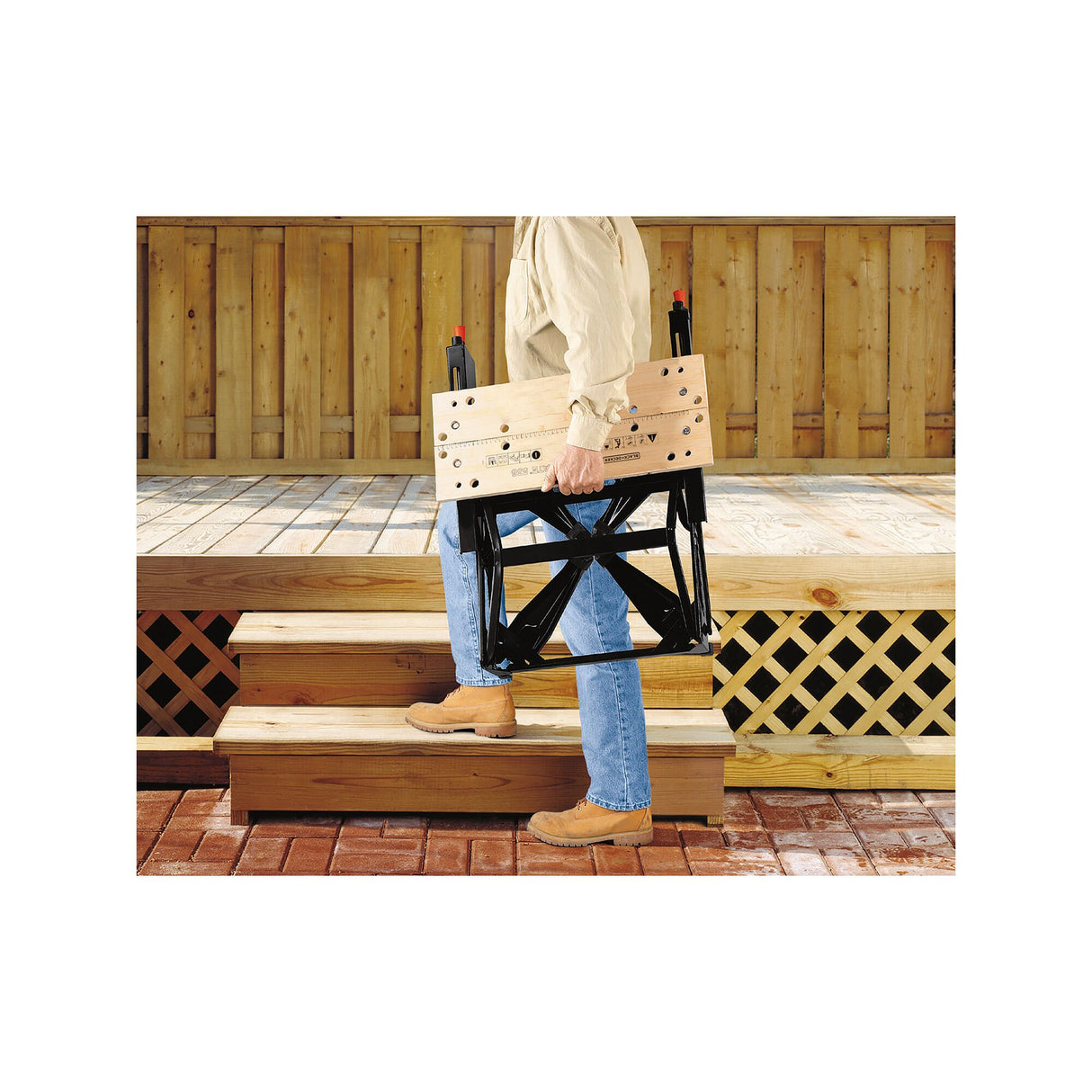 Etabli-étau pliable grand format - Plan de travail : 610 x 384 mm - 2 hauteurs - Charges maximales : 160 kg BLACK+DECKER WM536-XJ