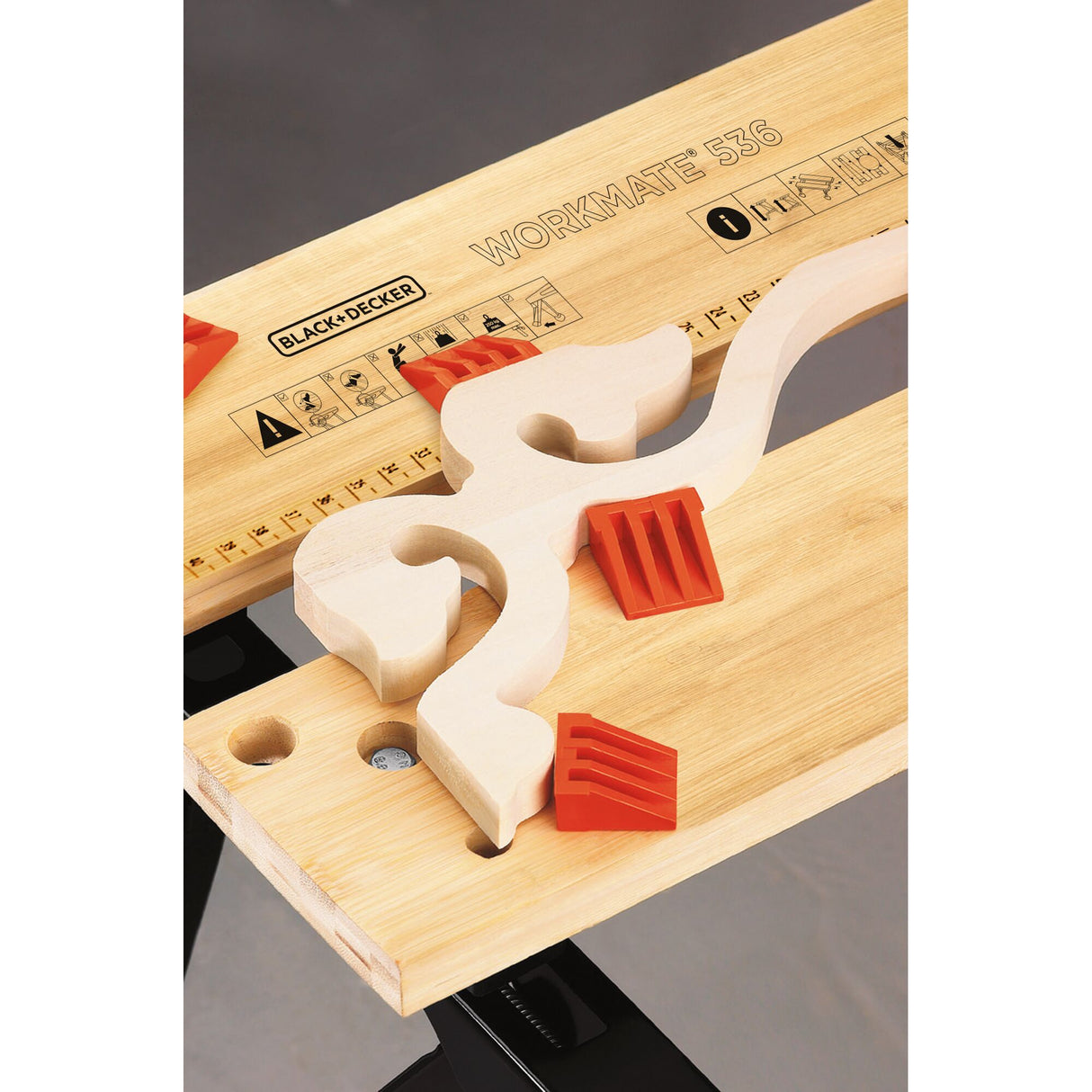 Etabli-étau pliable grand format - Plan de travail : 610 x 384 mm - 2 hauteurs - Charges maximales : 160 kg BLACK+DECKER WM536-XJ