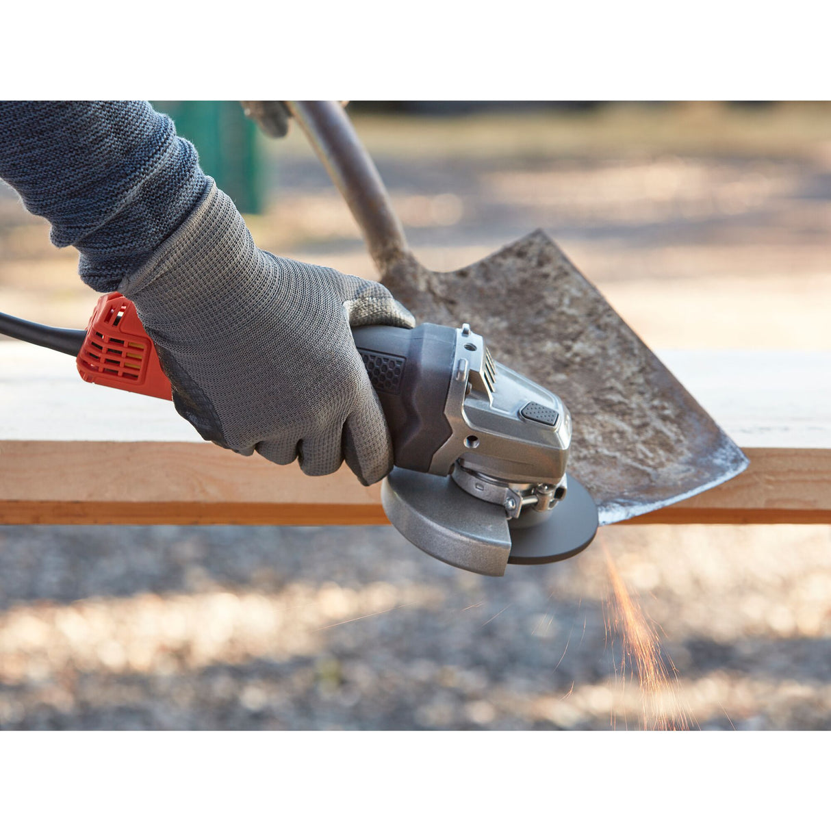 BLACK+DECKER Meuleuse d'angle filaire 800W 125mm BEG120-QS