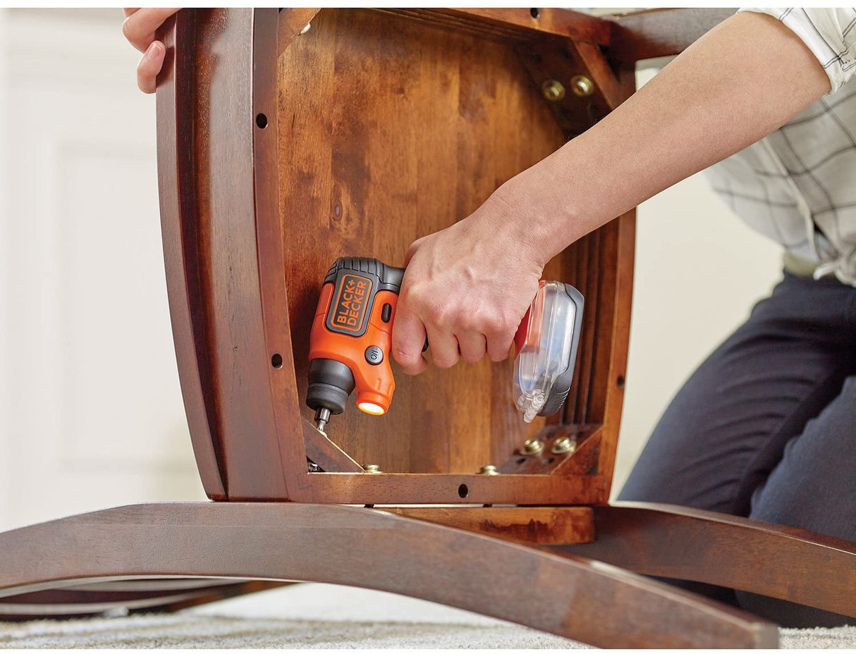 BLACK+DECKER Tournevis électrique 3.6V en coffret BDCSFS30C-QW