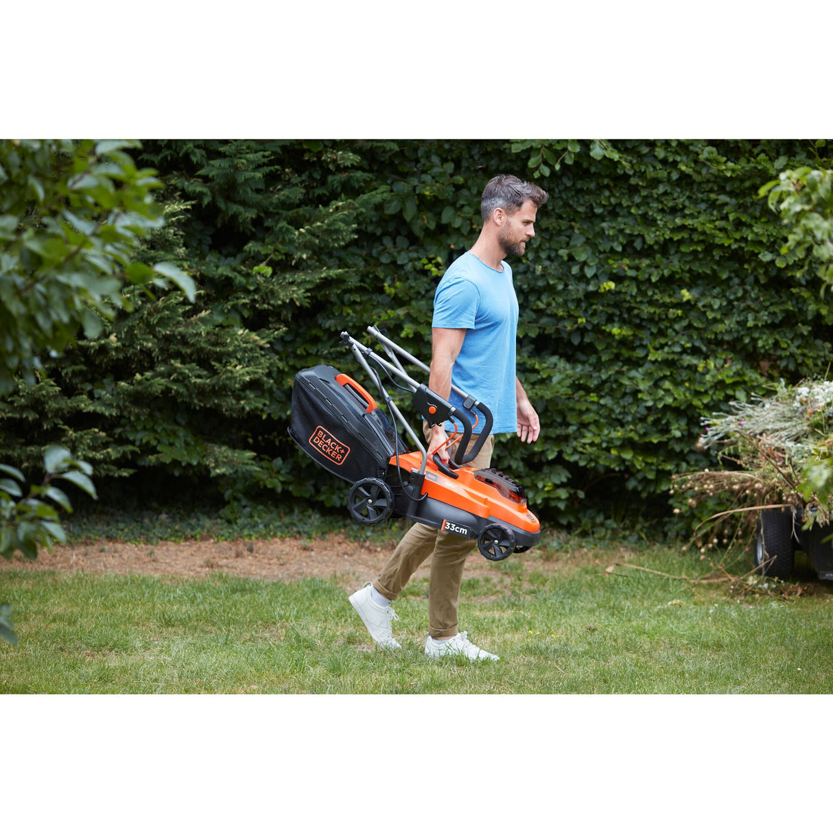 BLACK+DECKER Tondeuse 33cm sans fil 36V avec 1 batterie 2,5Ah BCMW3336L1-QW