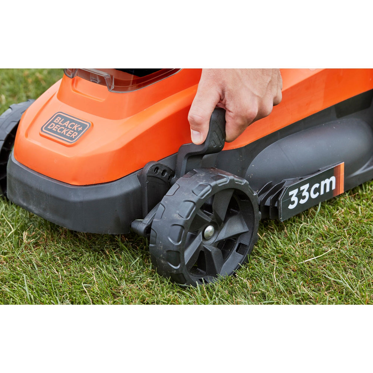 BLACK+DECKER Tondeuse 33cm sans fil 36V avec 1 batterie 2,5Ah BCMW3336L1-QW