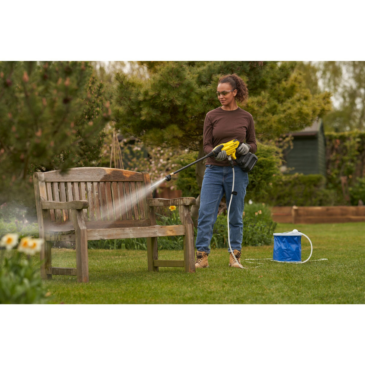 STANLEY FATMAX Nettoyeur à pression 18V sans batterie ni chargeur V20 SFMCPC93B-XJ