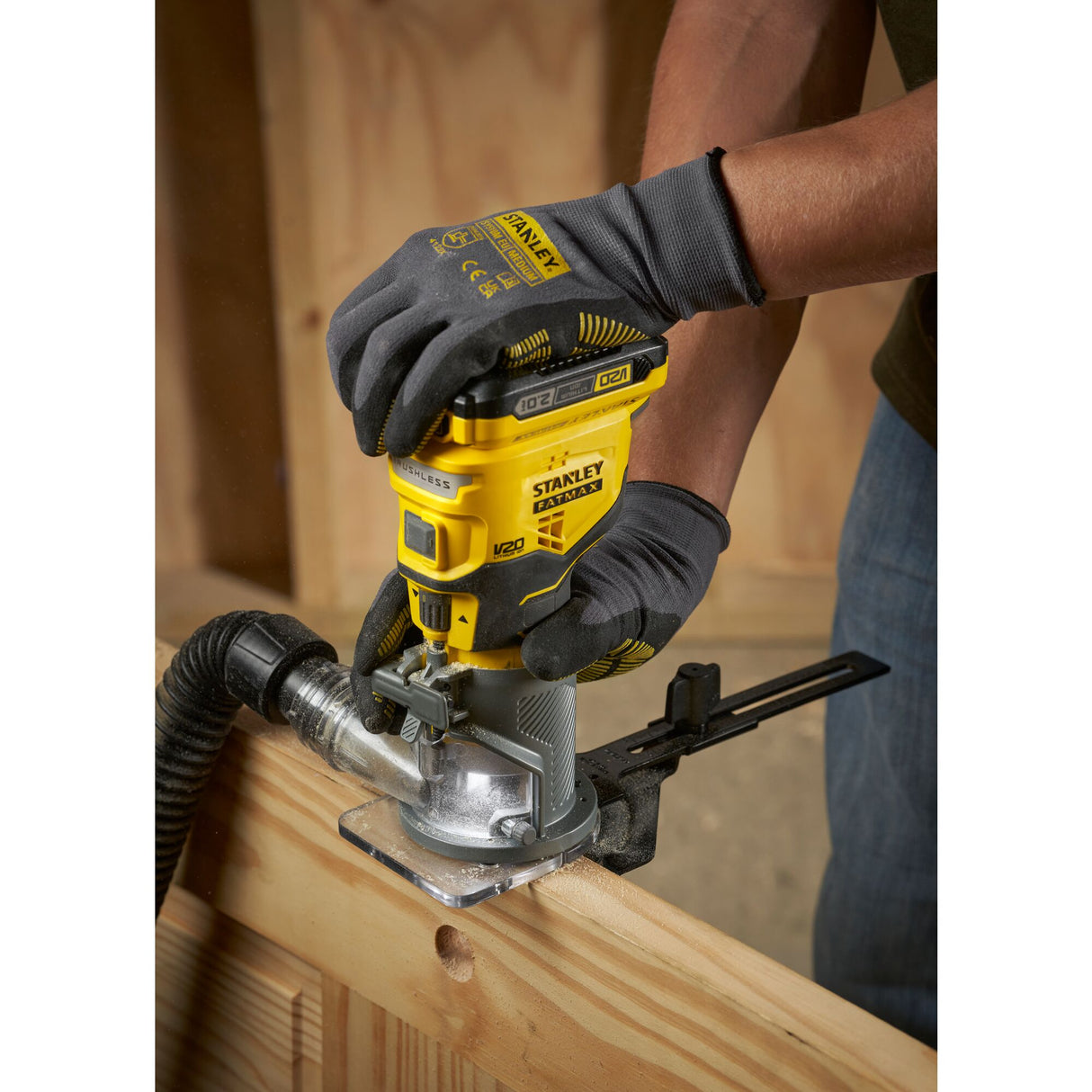 STANLEY FATMAX Affleureuse Brushless 18V sans batterie V20 SFMCW400B-XJ