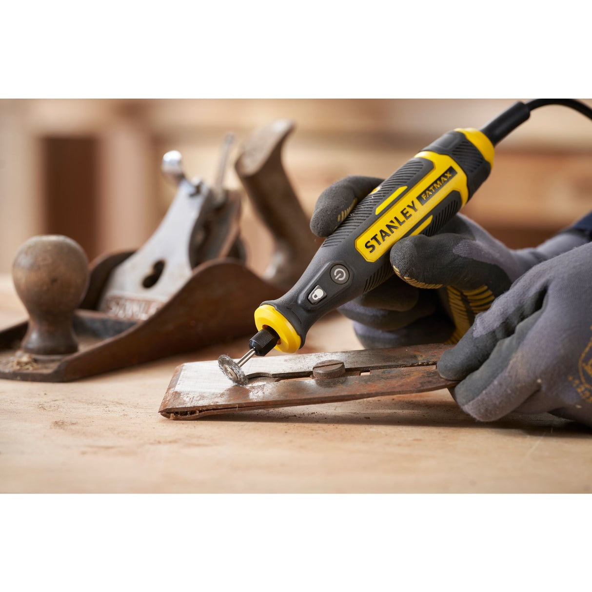 STANLEY FATMAX Outil multifonction rotatif sans fil 18V sans batterie V20 SFMCE030B-XJ