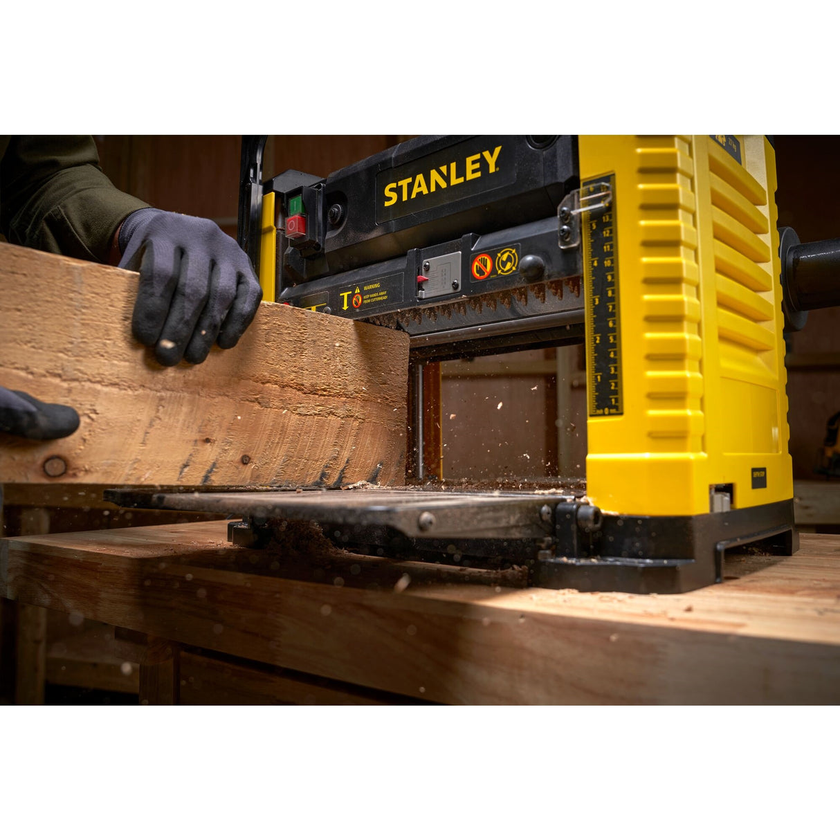 STANLEY Rabot de chantier filaire 1800W STP18-QS