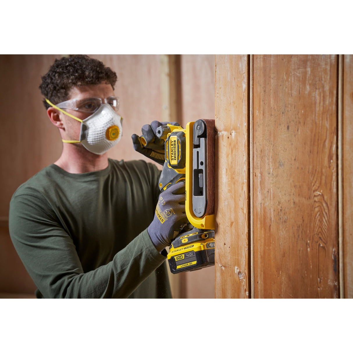 STANLEY FATMAX Ponceuse à bande sans fil 18V sans batterie V20 SFMCW223B-XJ