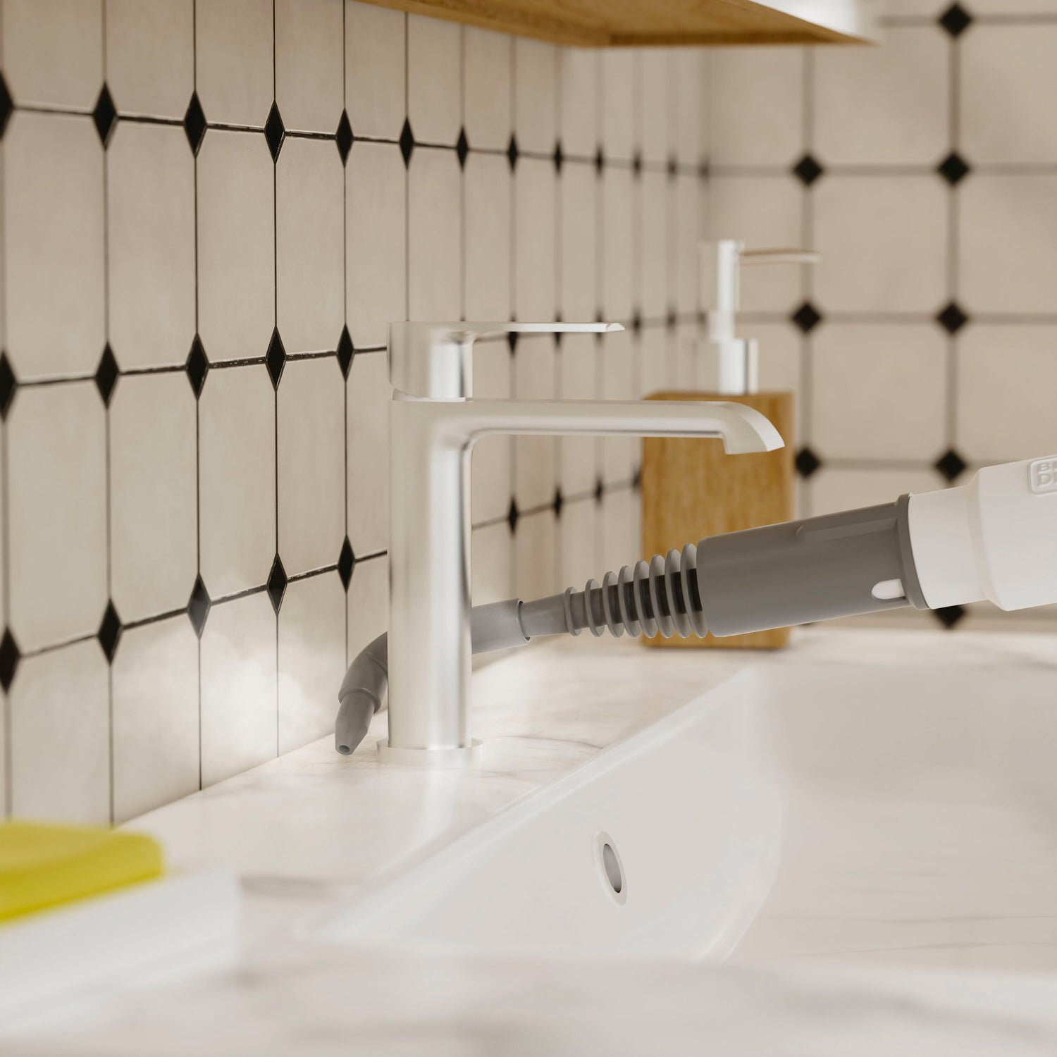 BLACK+DECKER Nettoyeur Vapeur Traineau Multifonction Ultra 2000W, 8 Accessoires