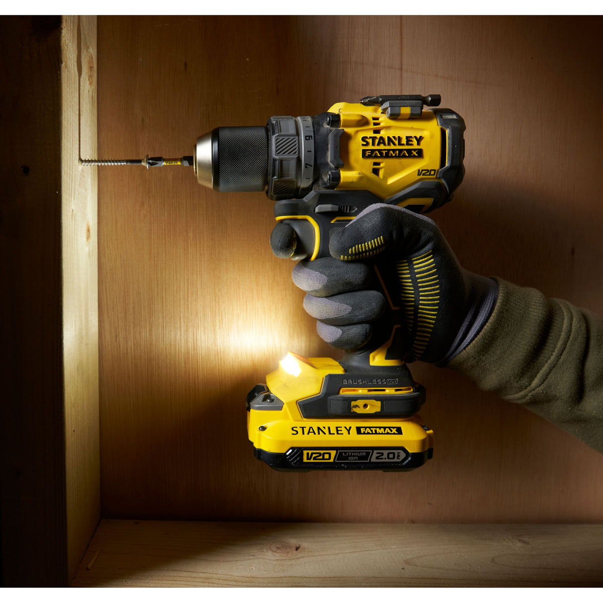 STANLEY FATMAX Perceuse-visseuse 80Nm Brushless Lithium 18V 2 batteries 2 Ah V20 SFMCD725D2K-QW