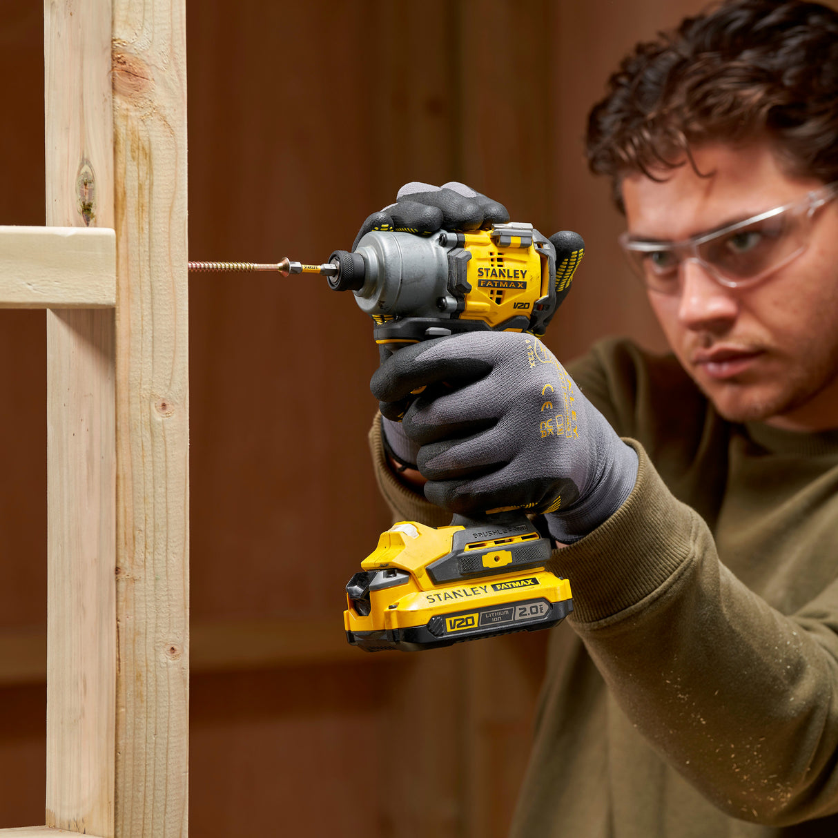 STANLEY FATMAX Visseuse à impacts 203Nm Brushless Lithium 18V 2 batteries 2Ah V20 SFMCF830D2K-QW