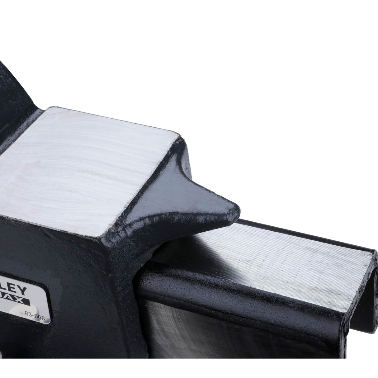 STANLEY Etau d'établi grande résistance 100mm 1-83-066