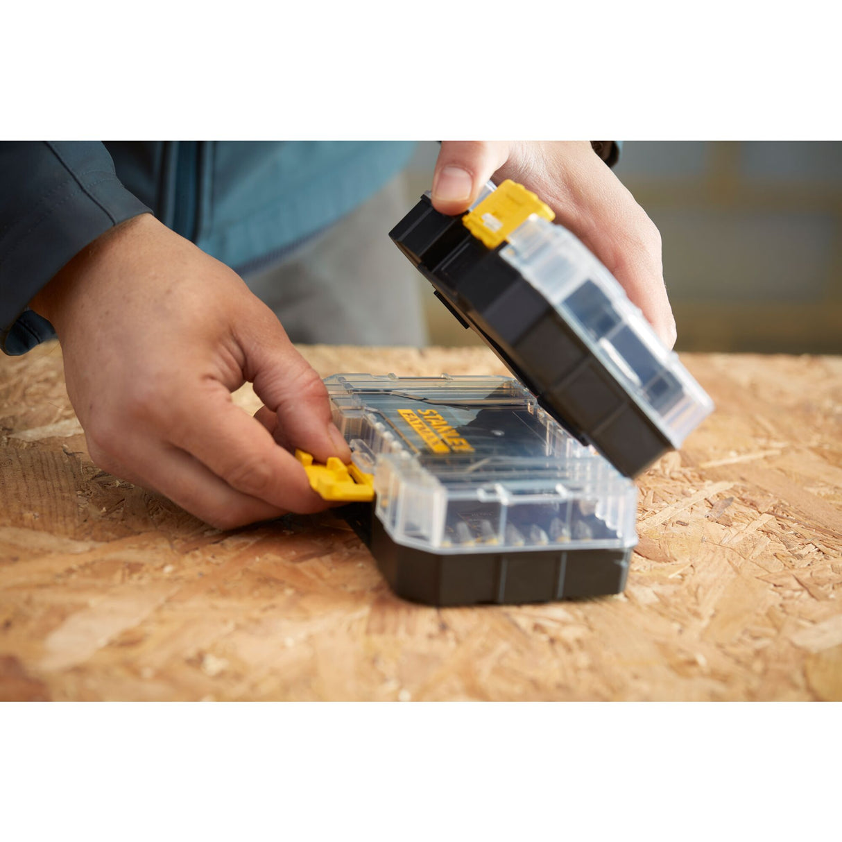 STANLEY Coffret 32 embouts de vissage STA88557-XJ