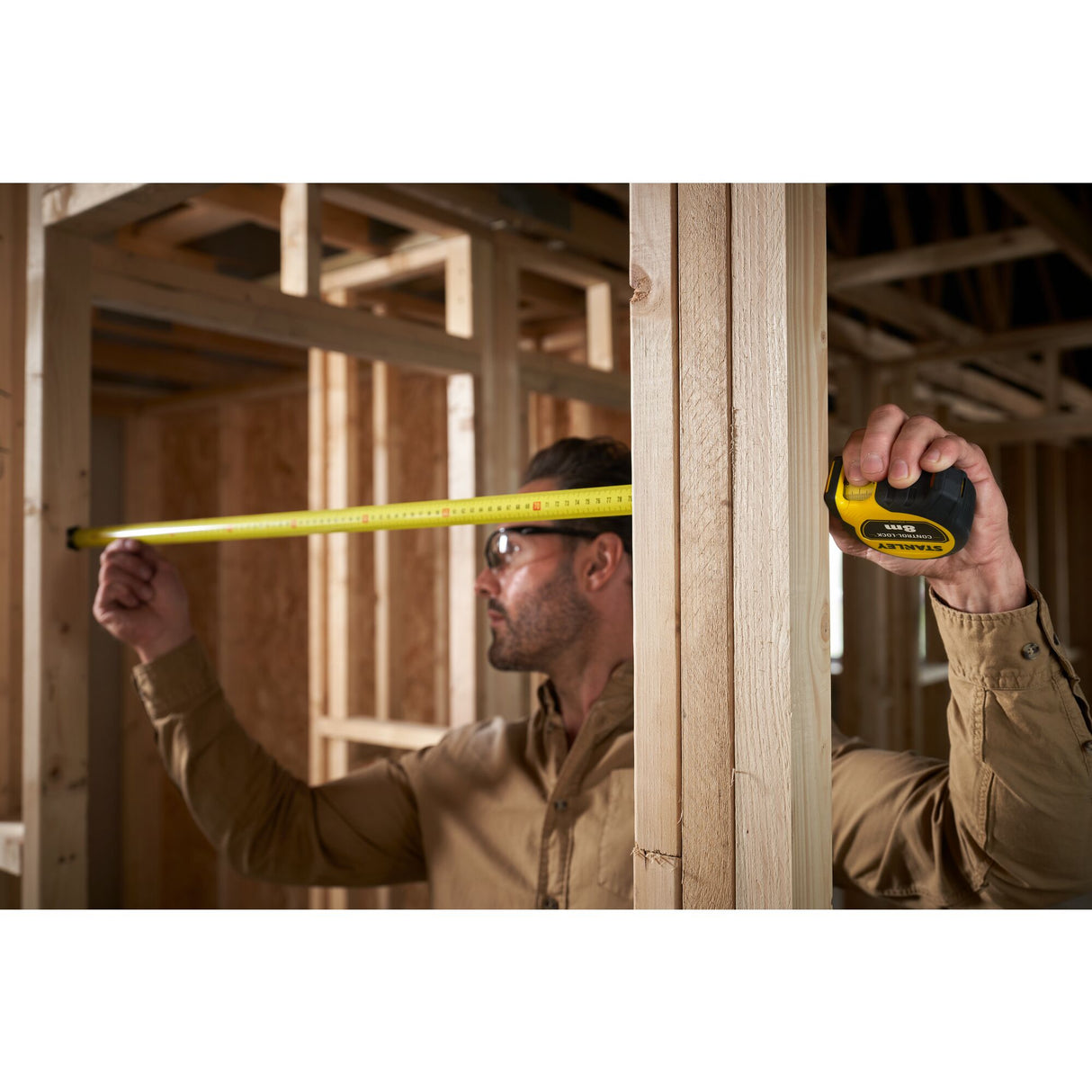 STANLEY Mètre ruban 8m double marquage magnétique système Finger Brake ControlLock Blade Armor STHT37232-0