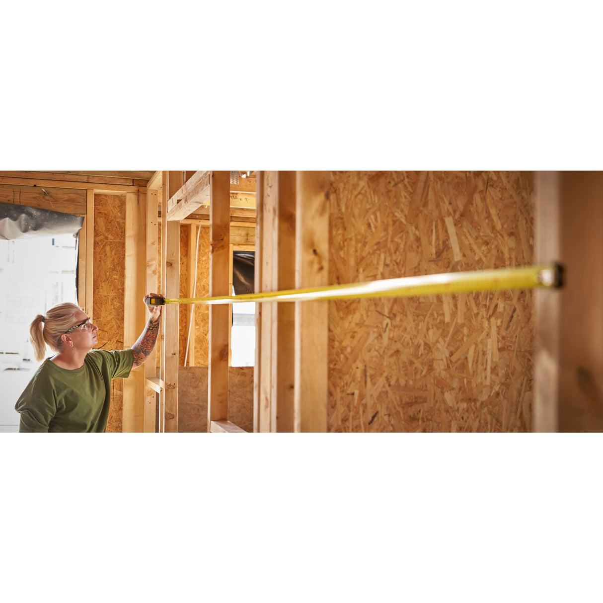 STANLEY Mètre ruban 10m double marquage magnétique système Finger Brake ControlLock Blade Armor STHT37233-0