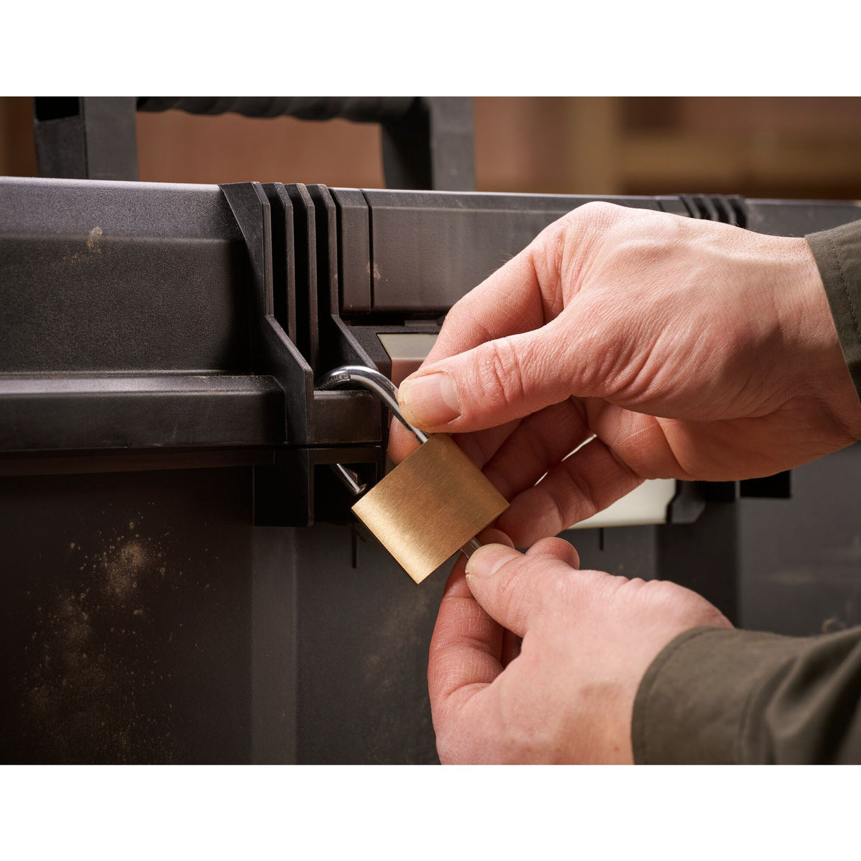 STANLEY Boite à outils 60cm TouchLatch 1-97-510