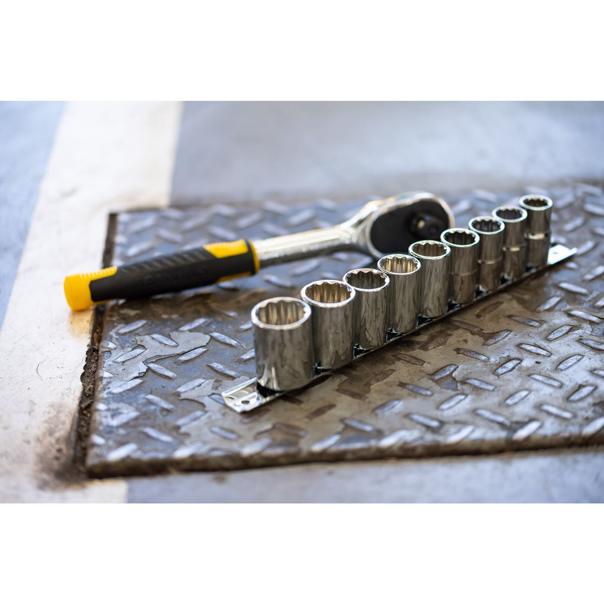 STANLEY Jeu de cliquet et douilles 1/4" STMT82666-0