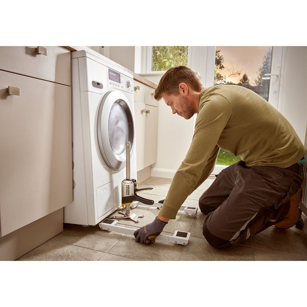 STANLEY Tradelift lève express 150kg levage 1 main FMHT83550-1