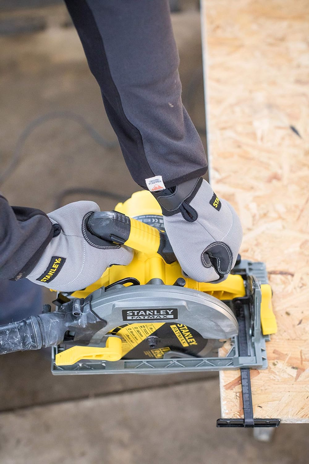 STANLEY FATMAX Scie circulaire filaire 1650W 66mm FME301K-QS