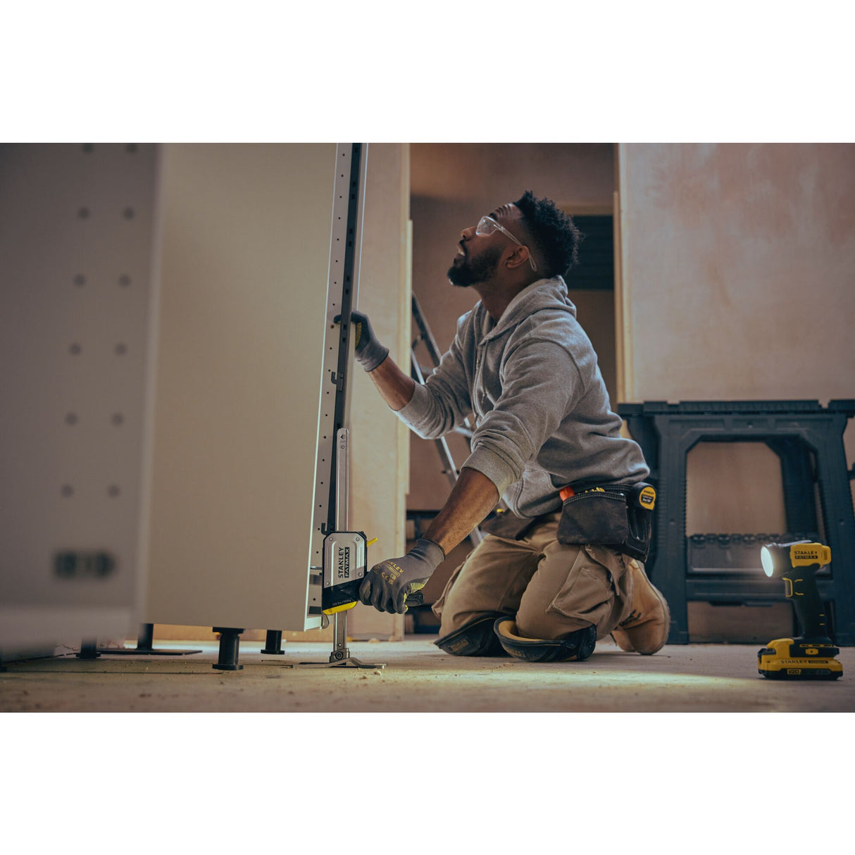 STANLEY Tradelift lève express 150kg levage 1 main FMHT83550-1