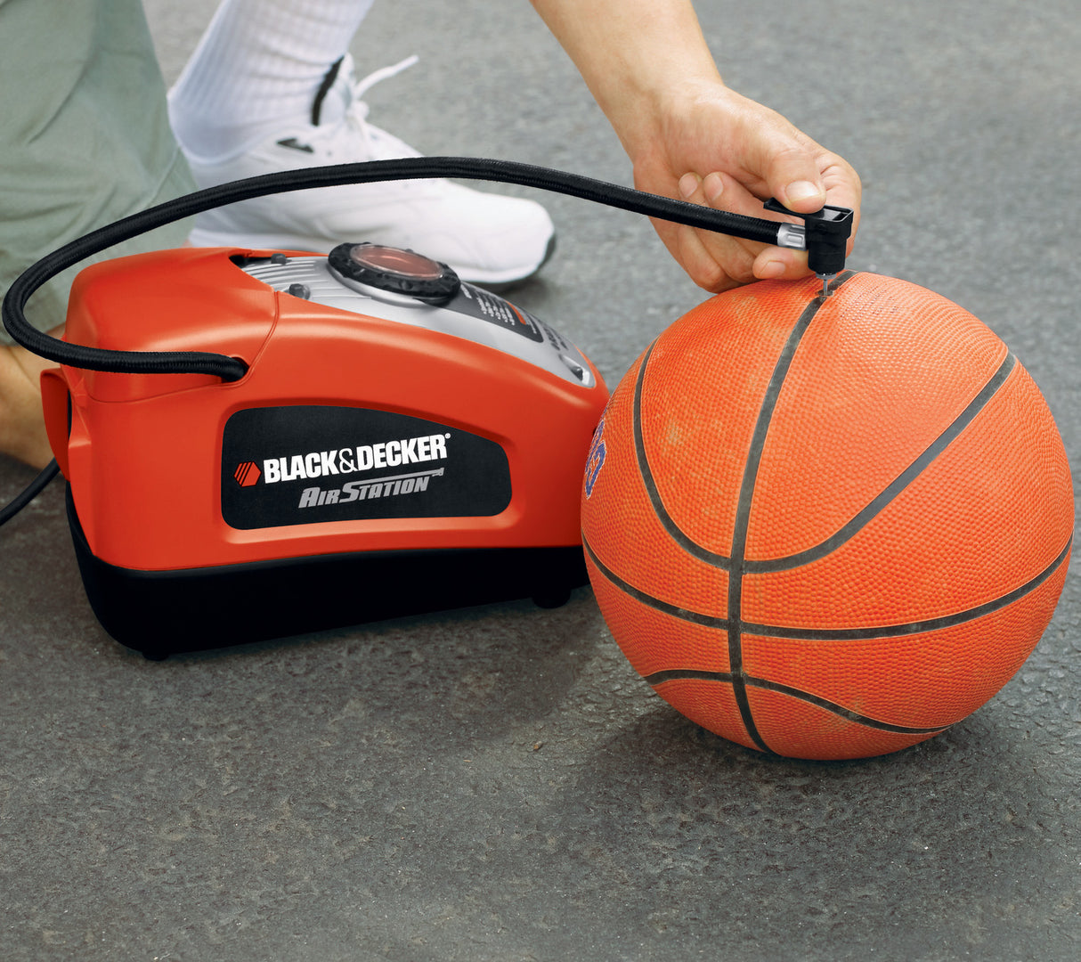 BLACK+DECKER Gonfleur-Compresseur filaire 160 PSI  220 V ou allume-cigare 12V ASI300-QS