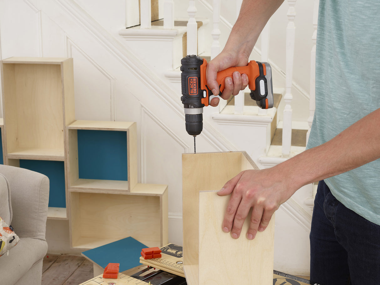 BLACK+DECKER Perceuse-visseuse sans fil 12V batterie 1,5Ah BDCDD12S1-QW