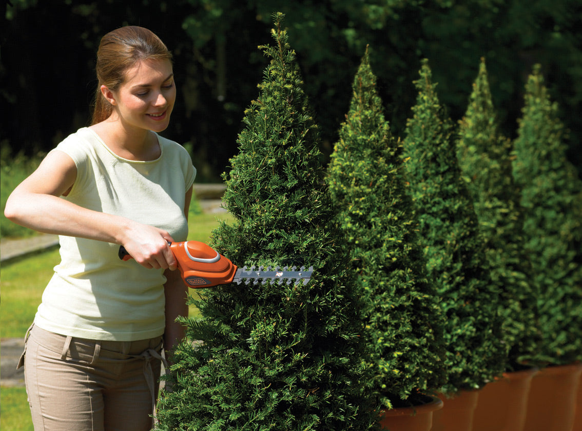 BLACK+DECKER Cisaille sculpte-haies sans fil 7,2V GSL700-QW