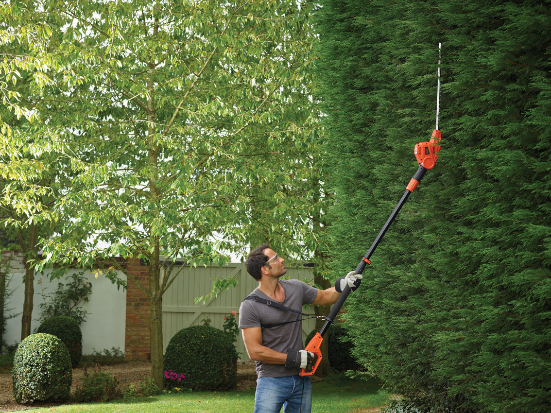 BLACK+DECKER Taille-haies filaire 550W lame 51cm télescopique PH5551-QS