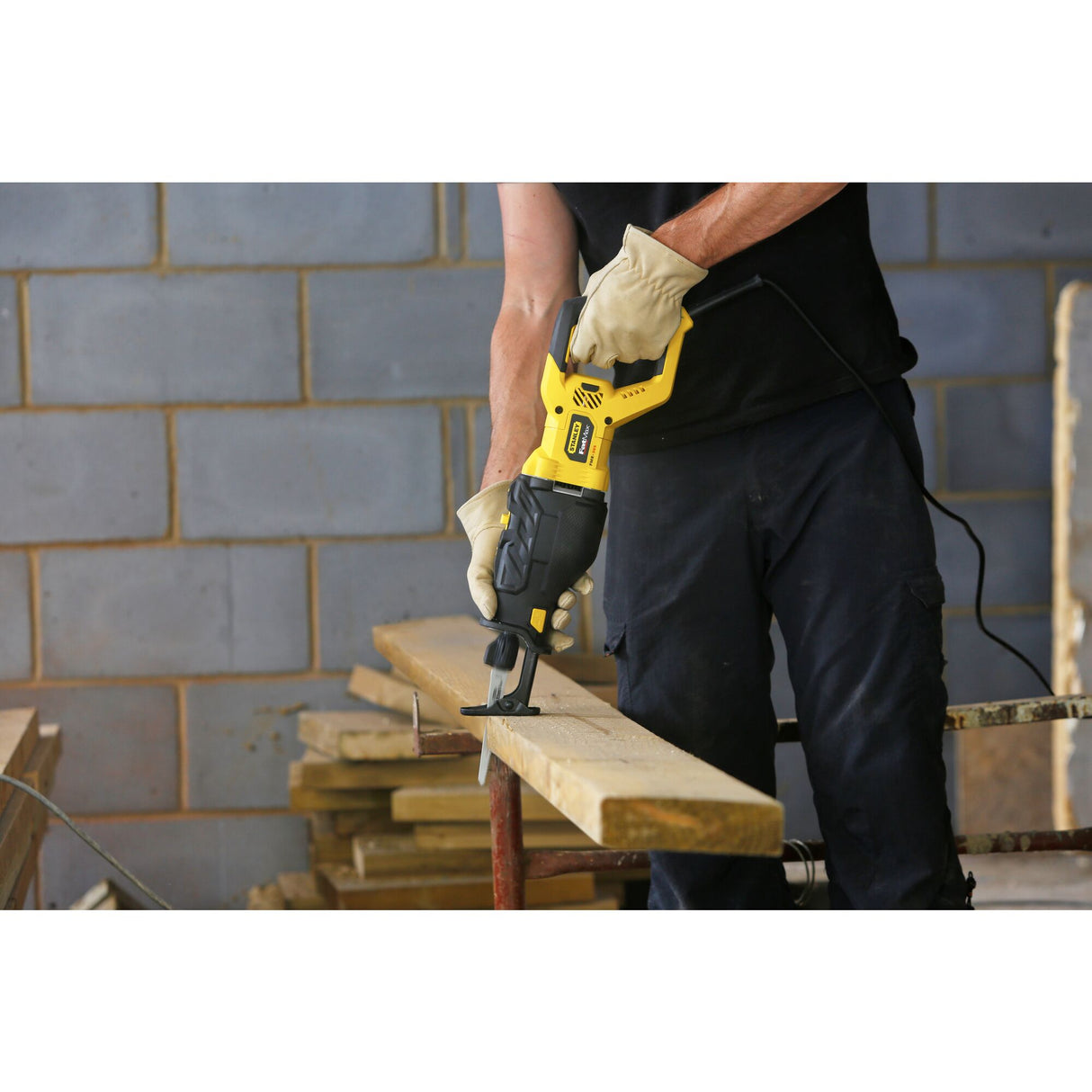 STANLEY FATMAX Scie sabre pendulaire filaire 1050W FME365K-QS