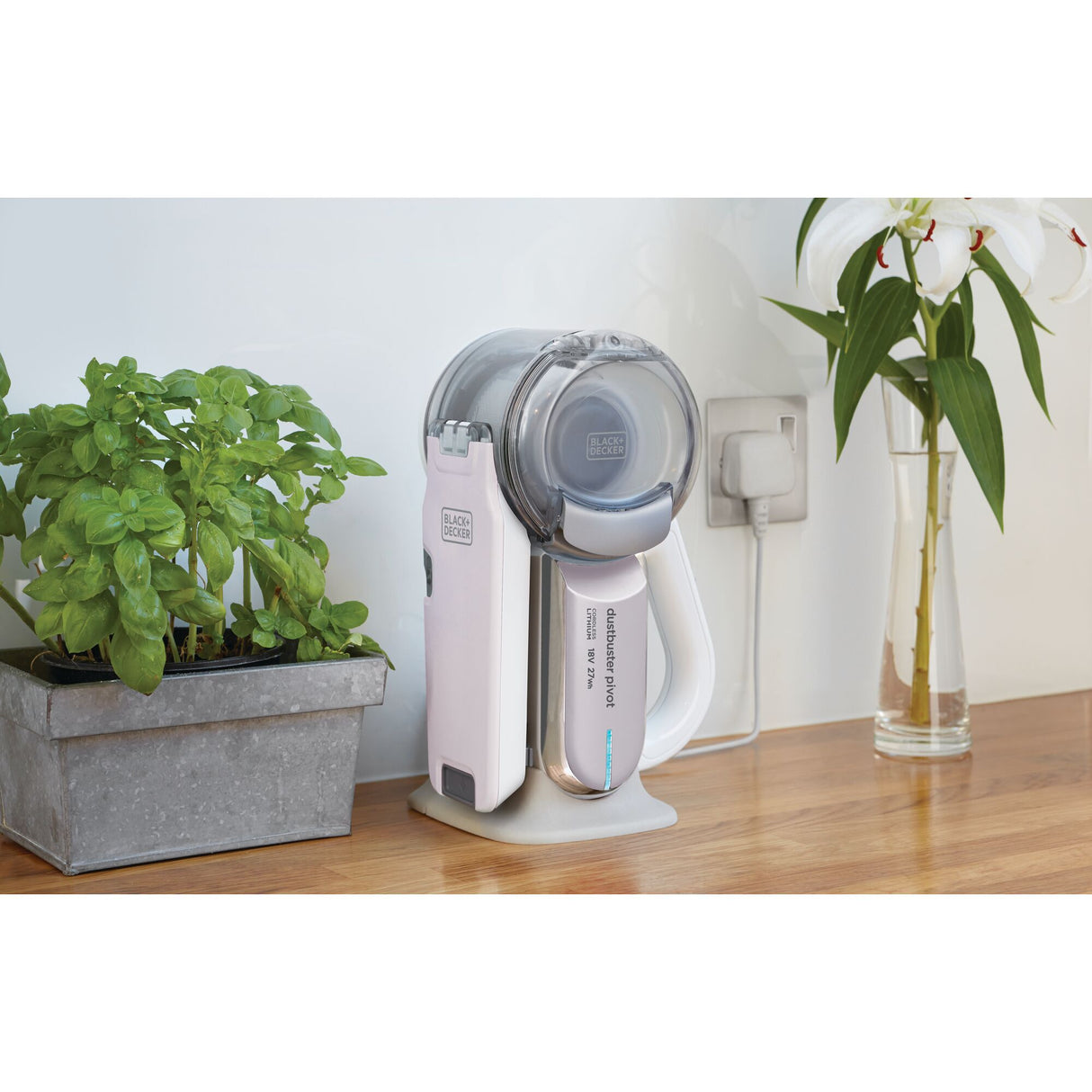 BLACK+DECKER Aspirateur à main Pivot 18V PV1820L-QW