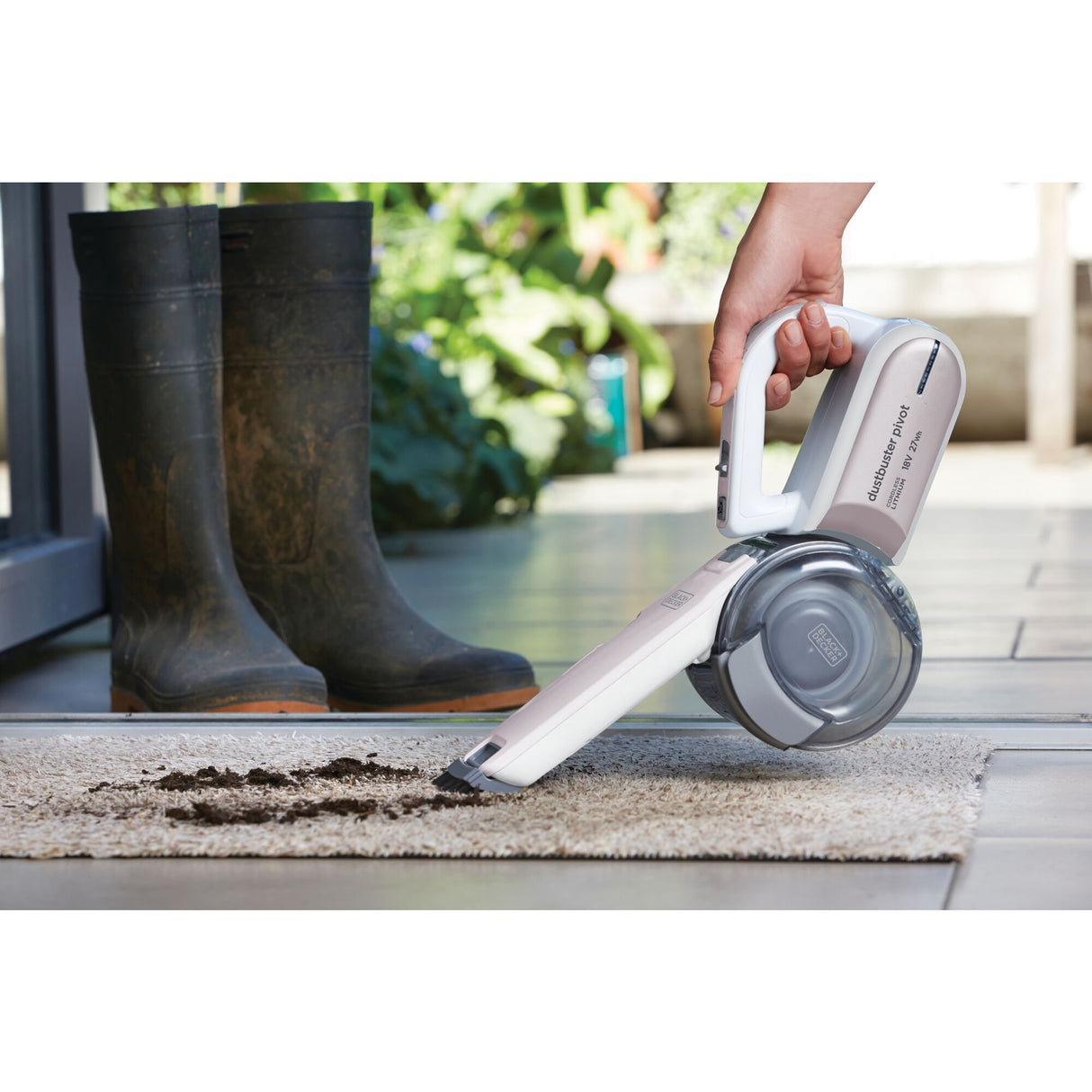 BLACK+DECKER Aspirateur à main Pivot 18V PV1820L-QW