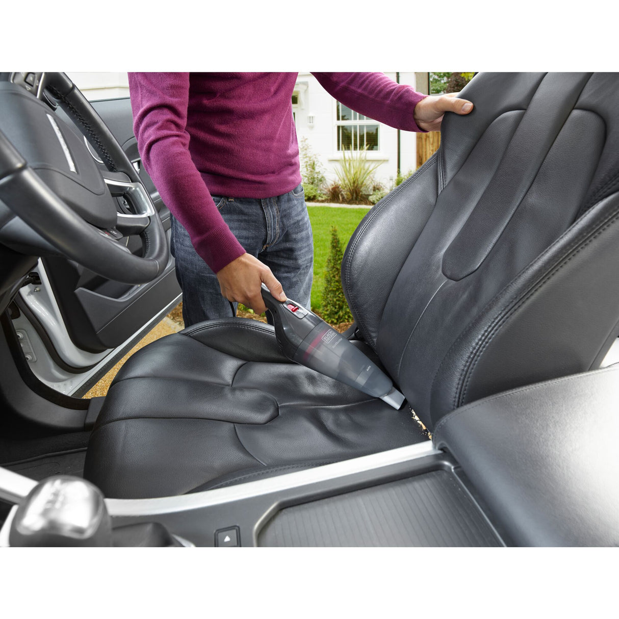 BLACK+DECKER Aspirateur à main pour voiture 12V NVB12AV-XJ