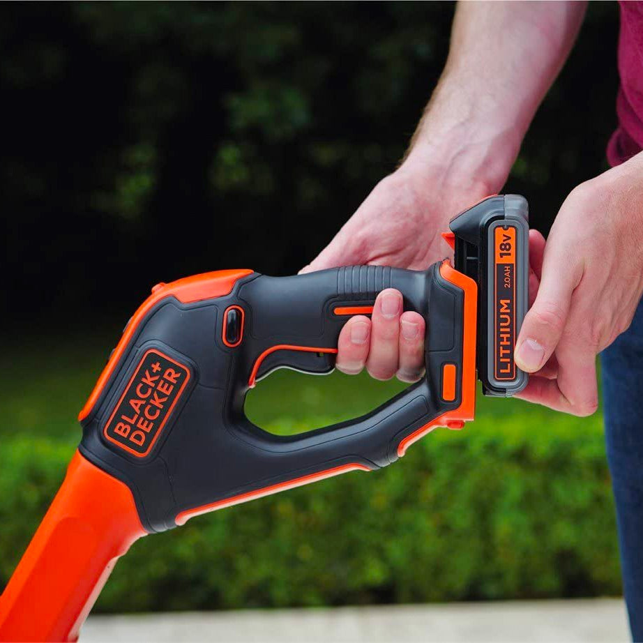 BLACK+DECKER Coupe-bordures sans fil 28cm 18V batterie 2,5Ah PowerCommand BDST182L1-QW