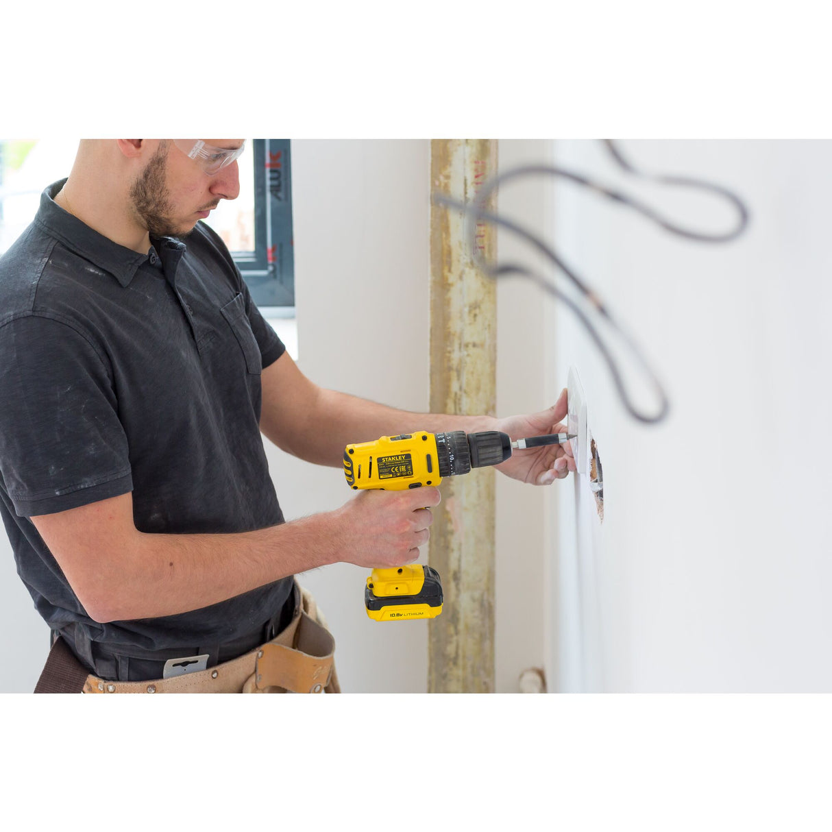 STANLEY FATMAX Perceuse-visseuse à percussion sans fil 10,8V 2 batteries 1,5h FMC021S2-QW