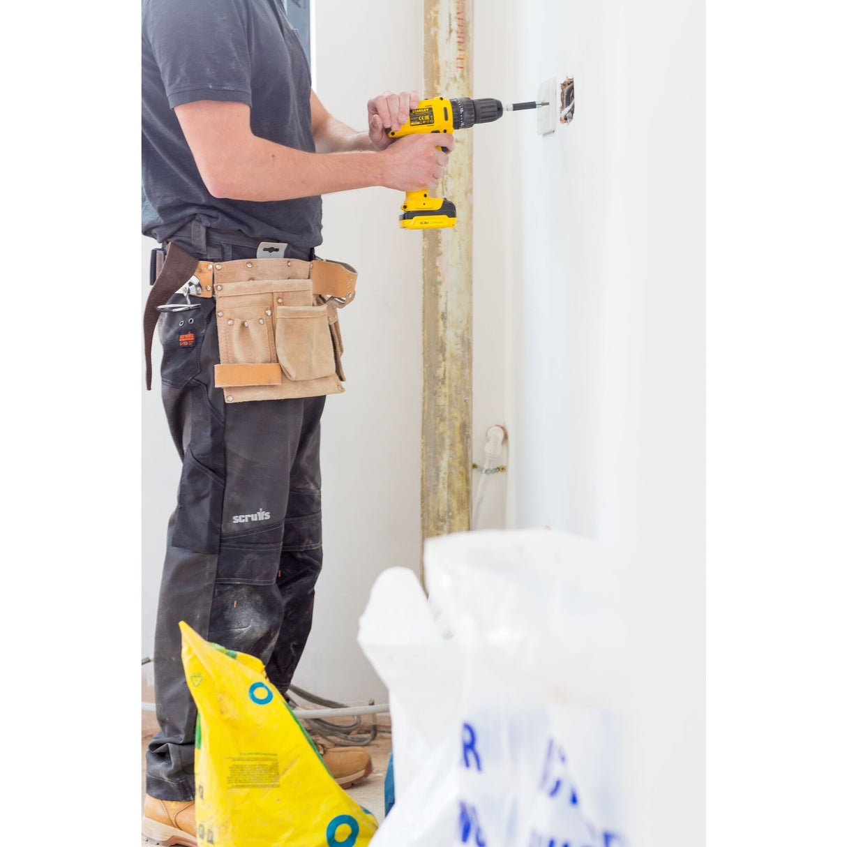 STANLEY FATMAX Perceuse-visseuse à percussion sans fil 10,8V 2 batteries 1,5h FMC021S2-QW