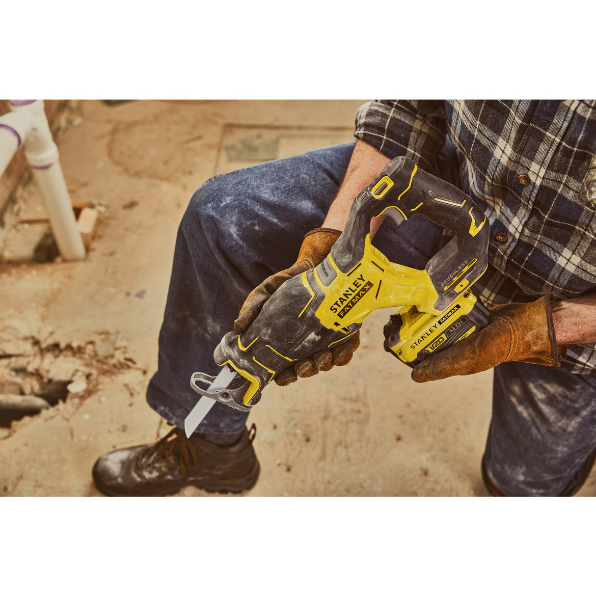 STANLEY FATMAX Scie sabre sans fil 18V 29mm V20 SFMCS310D2K-QW