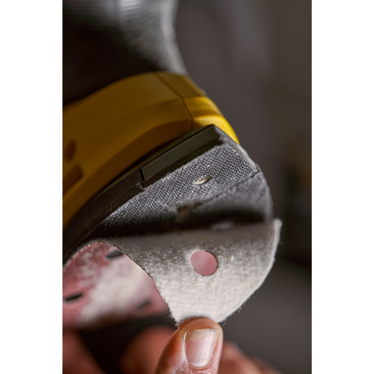 STANLEY FATMAX Ponceuse de finition sans fil 18V V20 SFMCW221D1S-QW