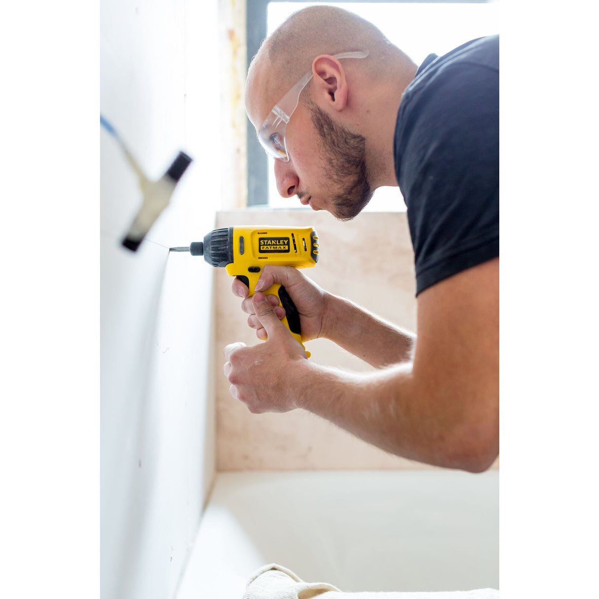 STANLEY FATMAX Perceuse-visseuse à impact sans fil 10.8V 2 batteries 1,5Ah V20 FMC041S2-QW