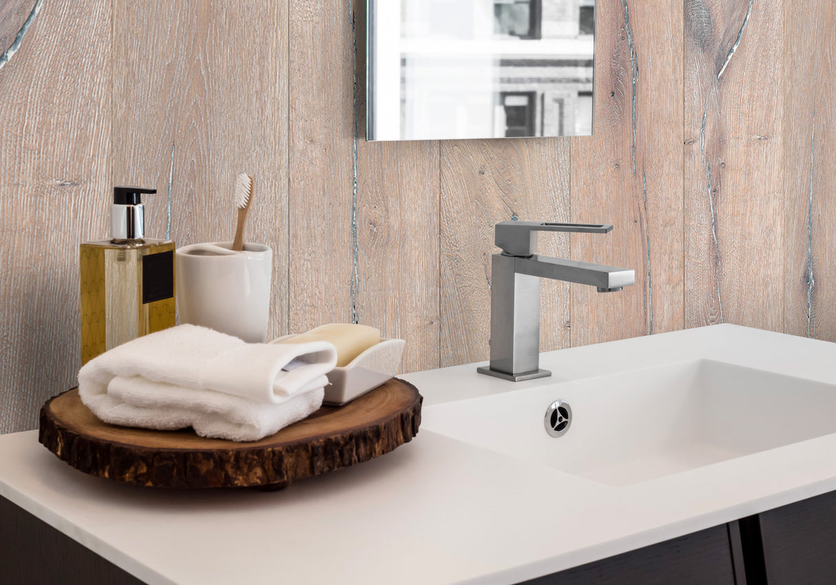 VIPANEL Panneau mural en alu-composite aspect bois coloris Chêne finition mat perlée