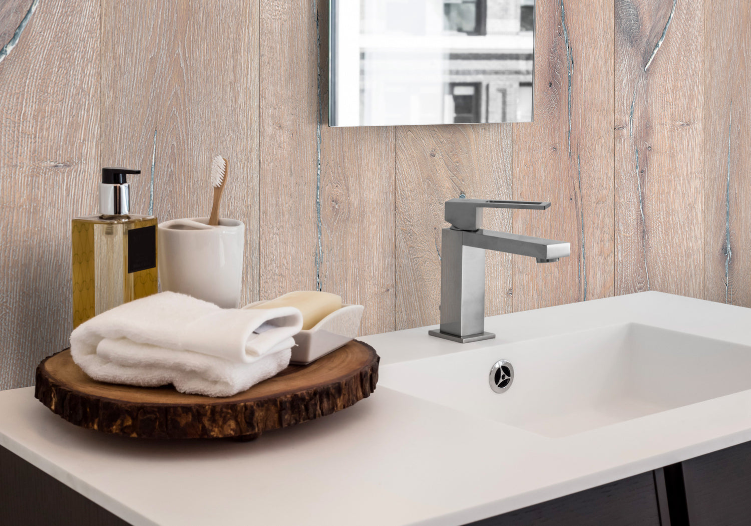 VIPANEL Panneau mural en alu-composite aspect bois coloris Chêne finition mat perlée