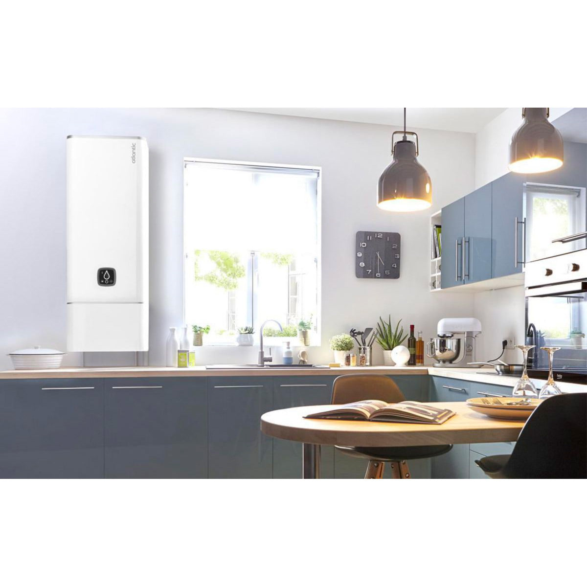 ATLANTIC Chauffe-eau plat vertical mural LINEO connecté blanc
