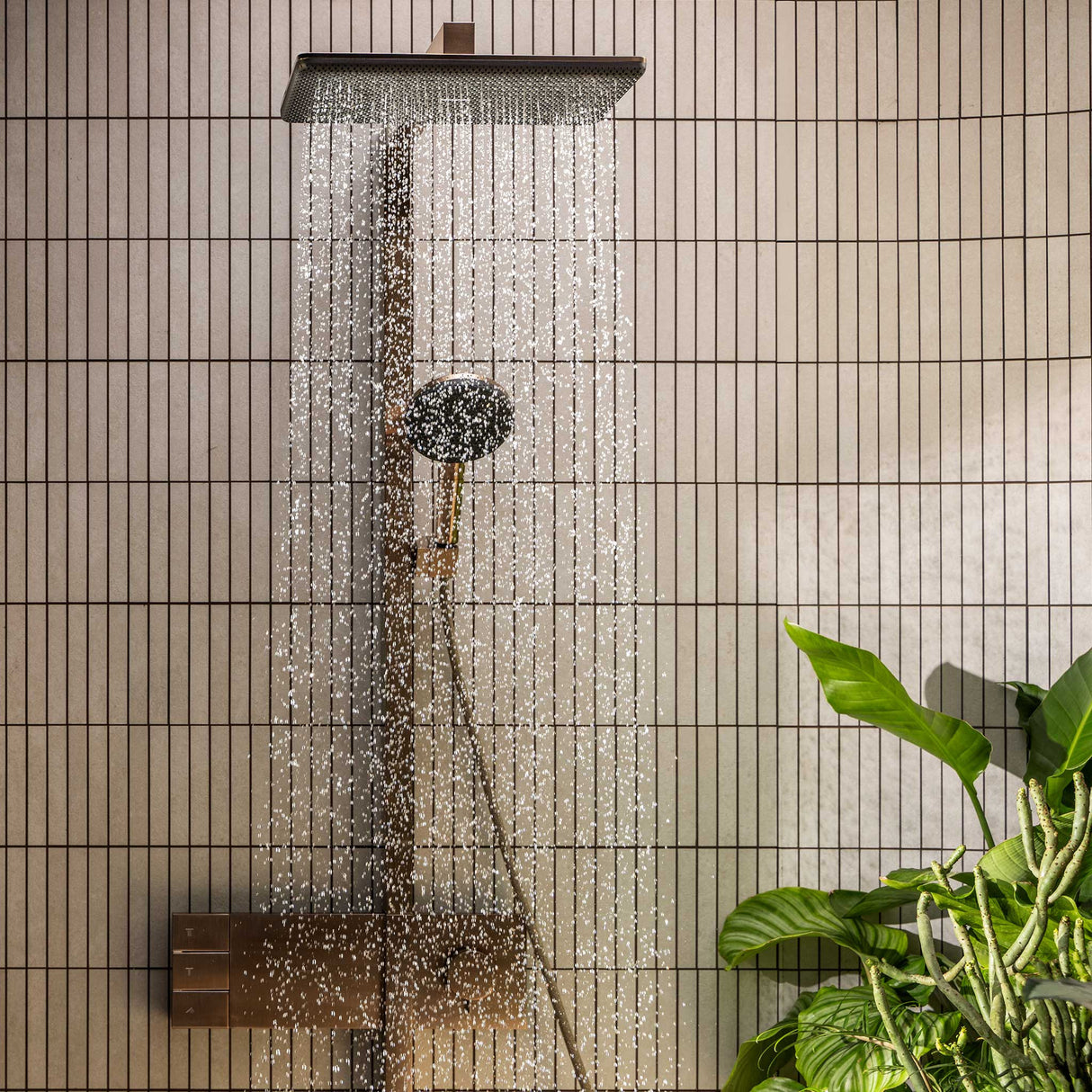 Colonne de douche 210/340 2jets Raindance Alive Q avec mitigeur thermostatique ShowerSelect Comfort
