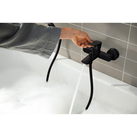 Mitigeur thermostatique Grohe pour baignoire couleur noire, installation murale moderne