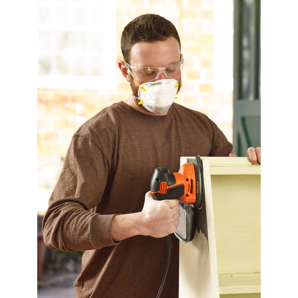 BLACK+DECKER Ponceuse mouse filaire 120W avec accessoires KA2000-QS