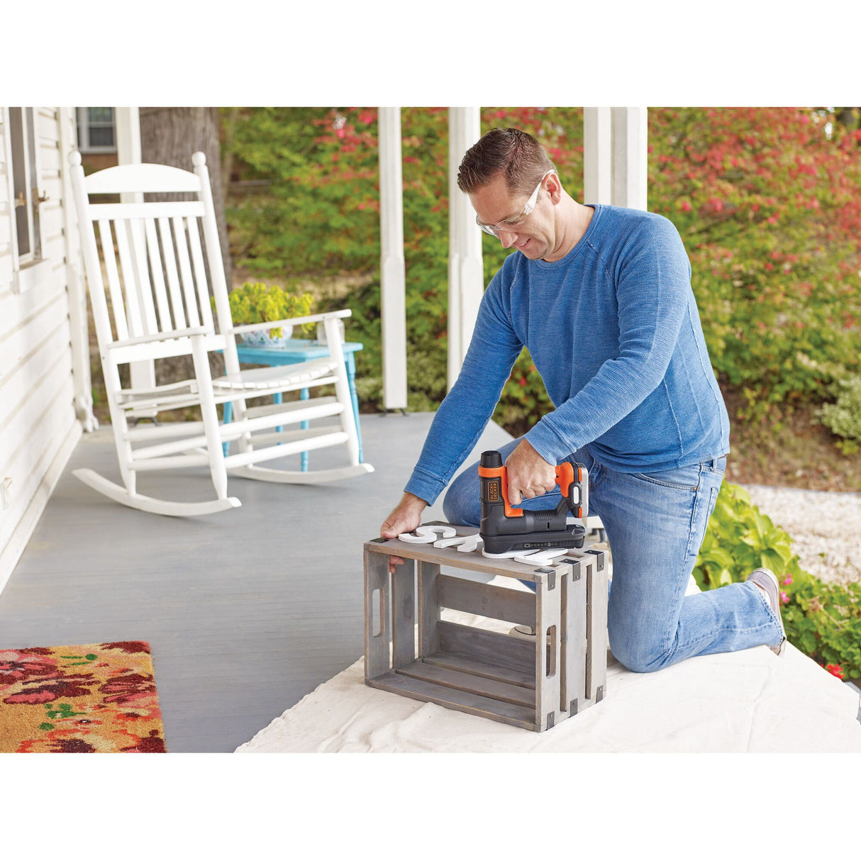 BLACK+DECKER Agrafeuse-Cloueuse sans fil - Chargeur de 80 agrafes (sans batterie) BDCT12N-XJ