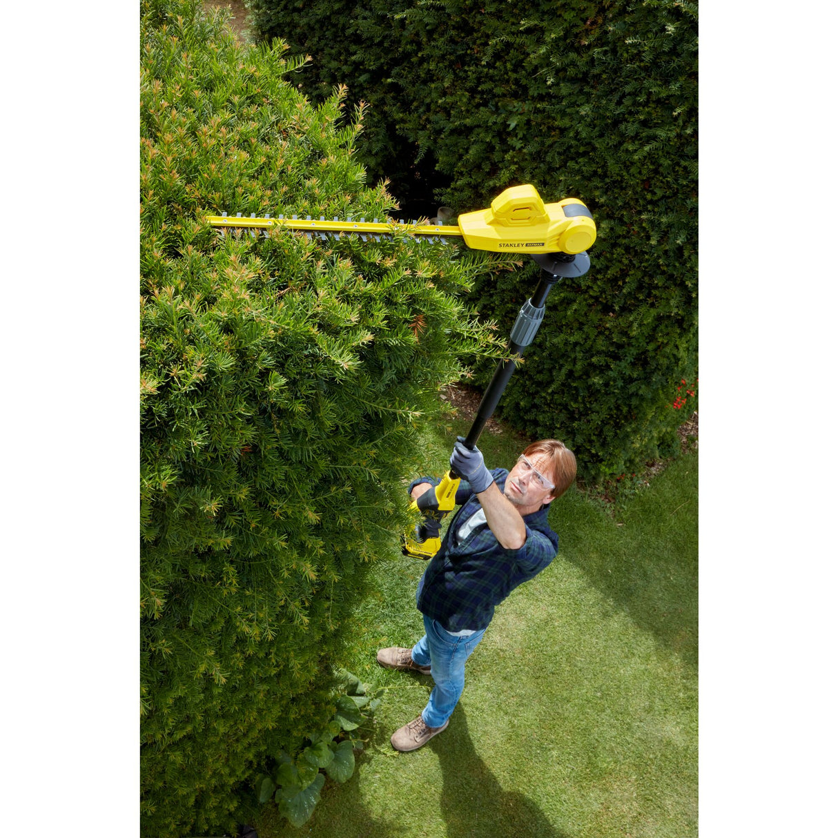STANLEY FATMAX Taille-haies sur perche sans fil 18V sans batterie ni chargeur V20 SFMCPH845B-XJ
