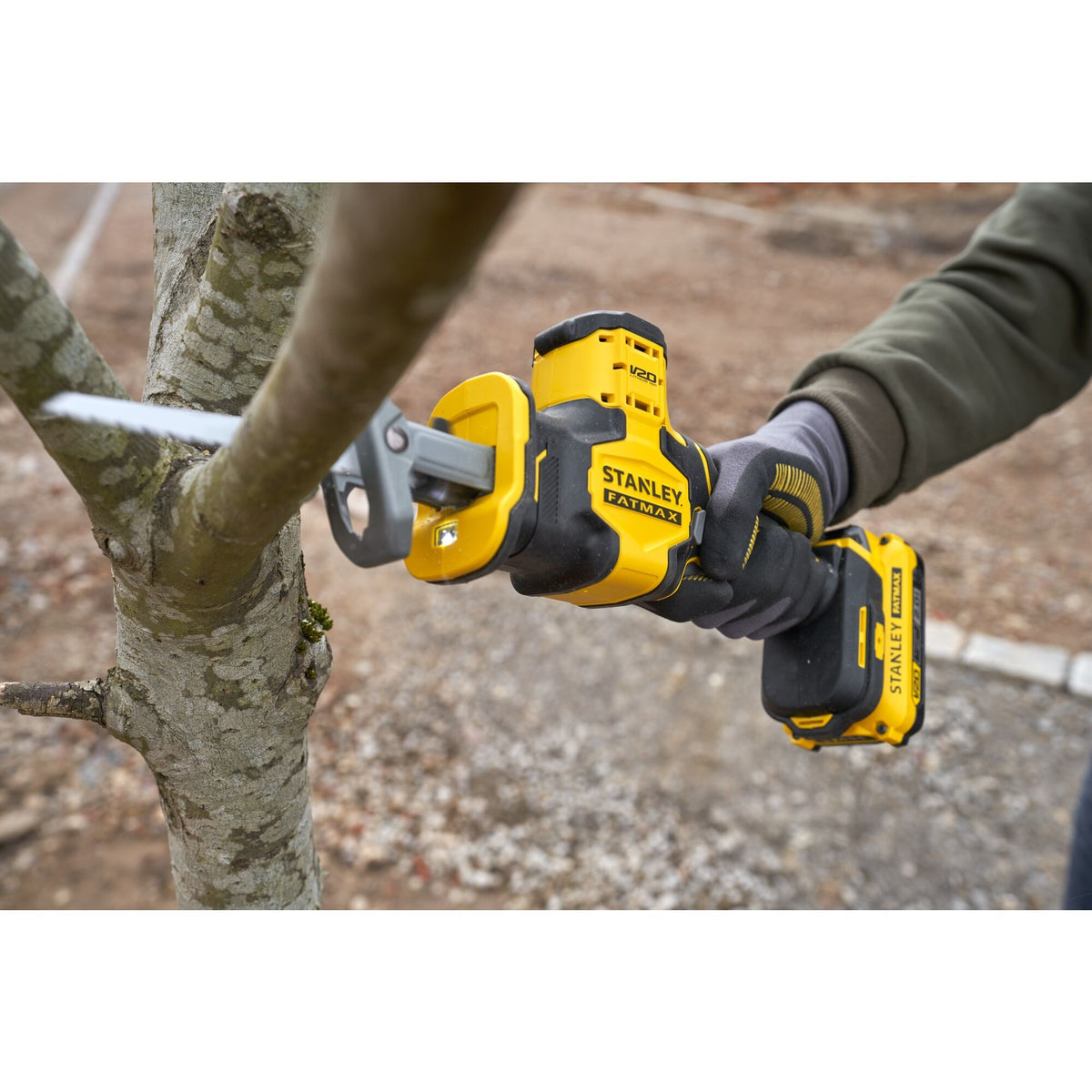 Stanley FATMAX Scie Sabre Brushless 18V 25mm SFMCS300B-XJ - Sans Batterie Ni Chargeur