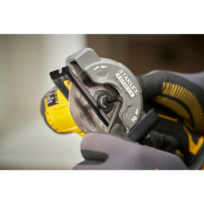 STANLEY FATMAX V20 Mini-Scie Circulaire 75 mm Brushless 18V + 2 Batteries 2Ah SFMCM300D2-QW